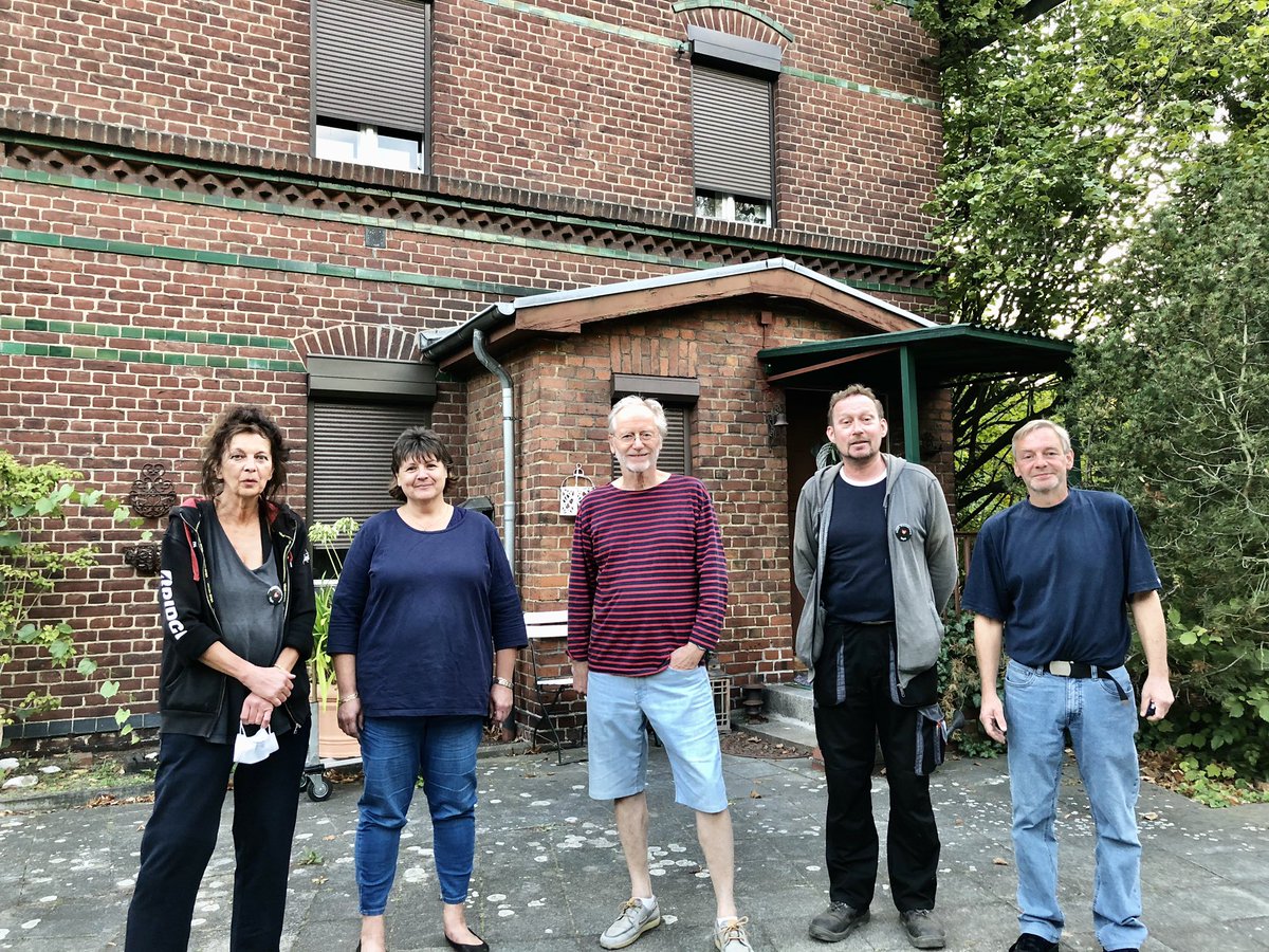 HeimatNeue's tweet photo. Online #Rundgang & #Führung.en über das Gelände👇
https://t.co/dLDr4ybn6w
#AltesWasserwerkTegel
#Trettachzeile #Berlin #Tegel #Borsigwalde #TdoDM #TagDesOffenenDenkmals
#b1209 #b1309
Viele Besucher, Anwohner, Nachbarn & Prominente u.a. #JoachimHermannLuger sind solidarisch ✊🏽🏘✊ https://t.co/hVFAUZZy9Q