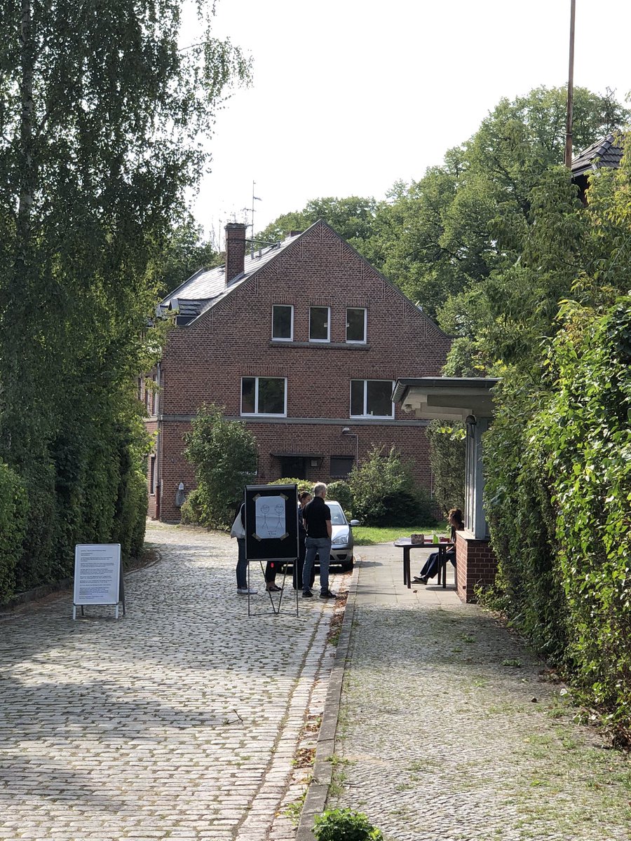 HeimatNeue's tweet photo. Online #Rundgang & #Führung.en über das Gelände👇
https://t.co/dLDr4ybn6w
#AltesWasserwerkTegel
#Trettachzeile #Berlin #Tegel #Borsigwalde #TdoDM #TagDesOffenenDenkmals
#b1209 #b1309
Viele Besucher, Anwohner, Nachbarn & Prominente u.a. #JoachimHermannLuger sind solidarisch ✊🏽🏘✊ https://t.co/hVFAUZZy9Q