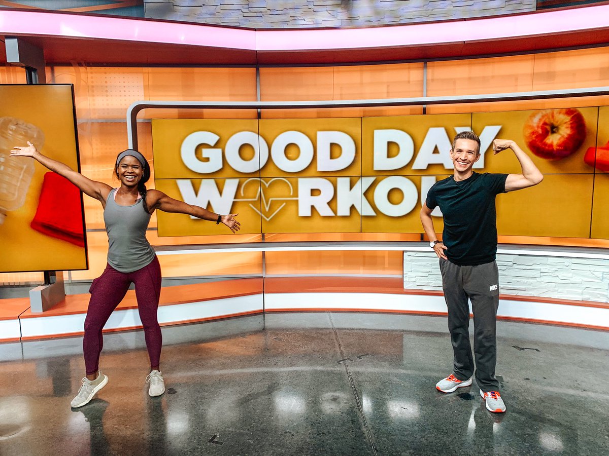 CiaraVLucas's tweet photo. We don’t just report the news....
The #GDC team also works up a sweat on live TV! 💪🏾
@mikewsyx6 crushed it this morning!
#GoodDayWorkout
#MotivateYourMonday
#SparkColumbus https://t.co/4sCdoYpl95