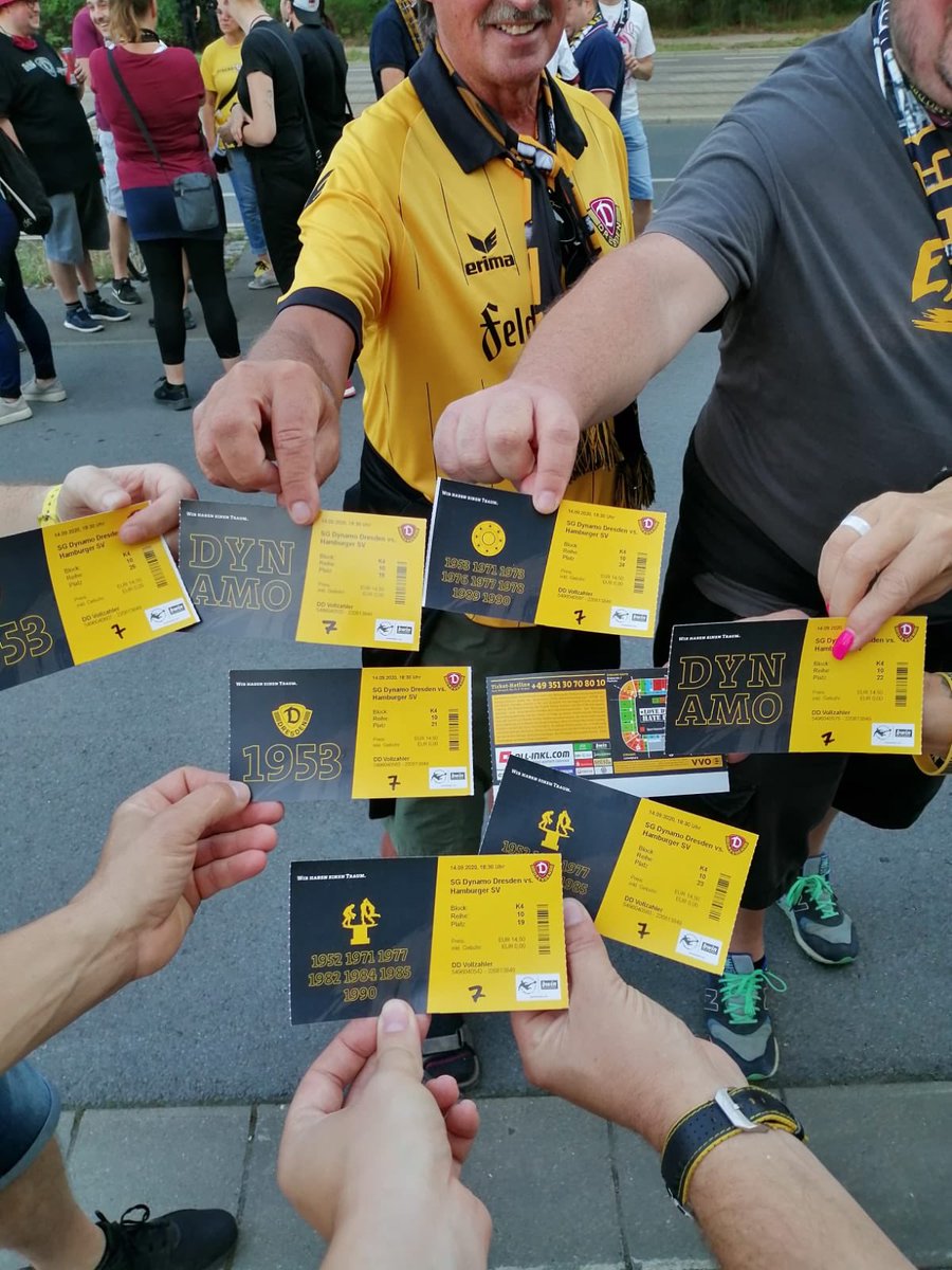 exil53's tweet photo. Auf gehts, endlich #sgd1953 #SGDhsv #DFBPokal #exil53 https://t.co/qeO0dNPiF6