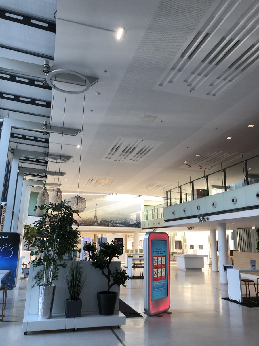 andrewlegallois's tweet image. All quiet at #IBMClientCenter Paris 
@IBMCCtr