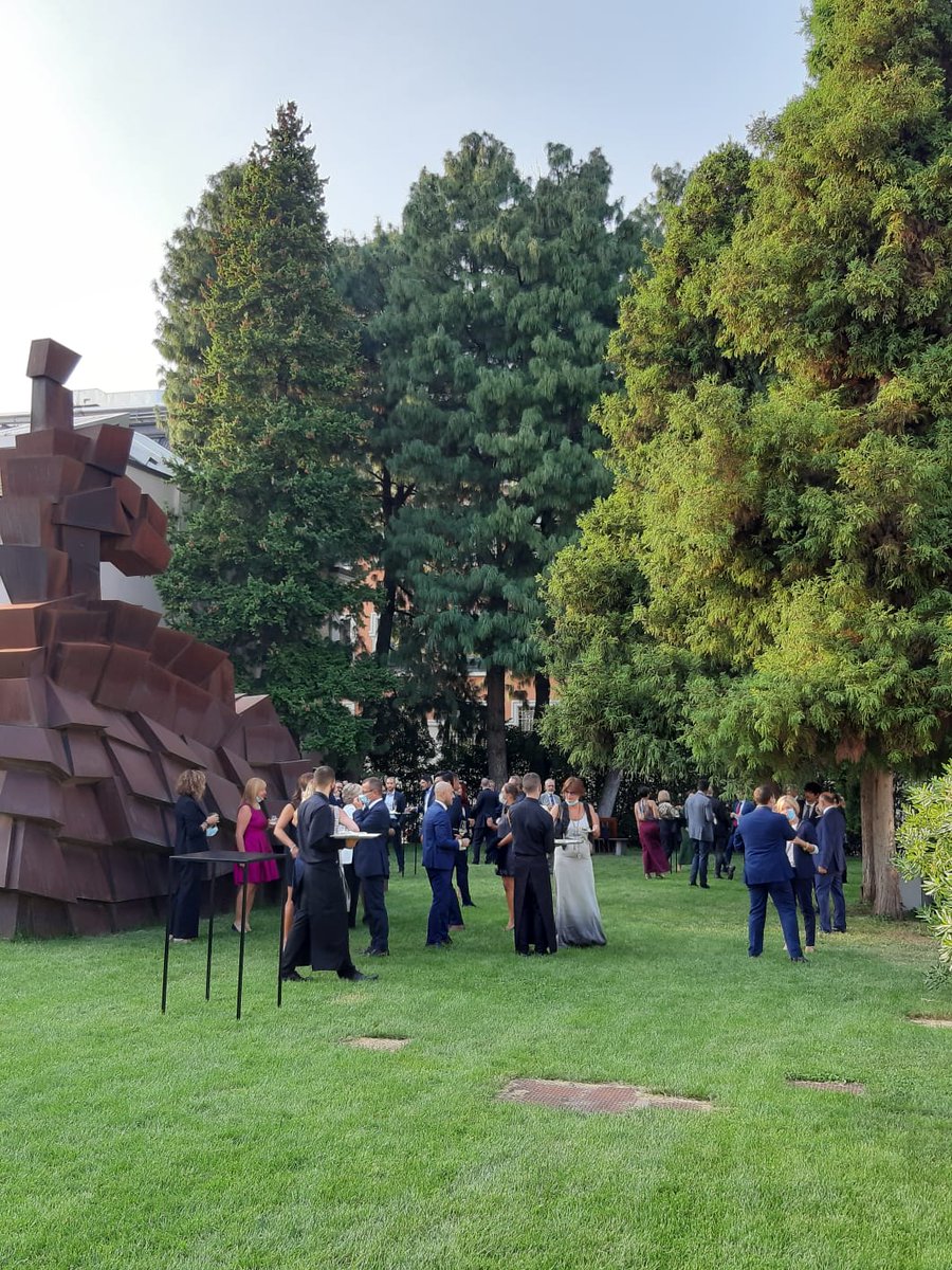 missionline's tweet photo. #ItalianMissionAwards si apre con un #welcomecocktail: la community del #businesstravel torna a incontrarsi in un prezioso momento di networking #IMA2020 ➡️https://t.co/5yNHP1FXxJ https://t.co/3ufYeB3ry4