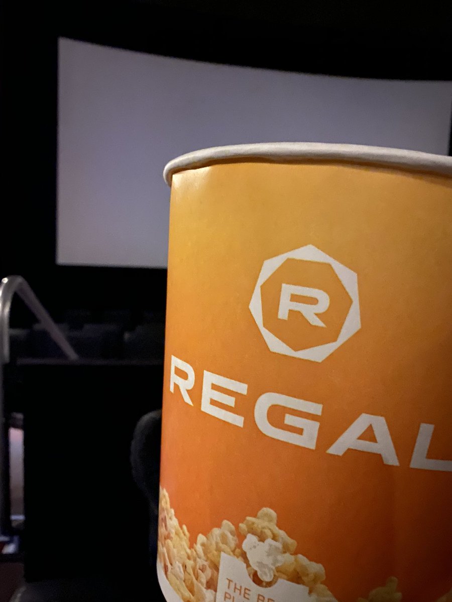 Fritosandbolts's tweet photo. We need more complex and original movies like #Tenet in Hollywood. 10/10 @RegalMovies https://t.co/kmOeacogPg