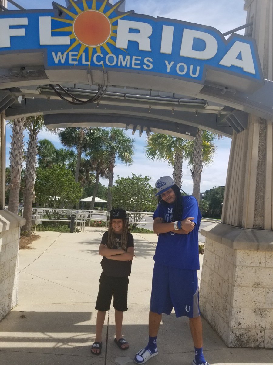 MrBleedBlue1's tweet photo. LIKE FATHER LIKE SON #coltsbaby https://t.co/WO95HYbW7U