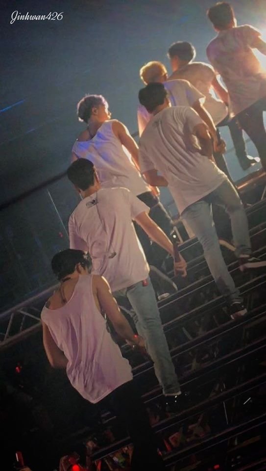 ldtruclan's tweet photo. Happy 5th Anniversary. We miss you 💞
#5YearsWith7KON 

#5yearswithikon 

#아이콘_우리_천천히_5래가자 https://t.co/5nhD6ATxpt