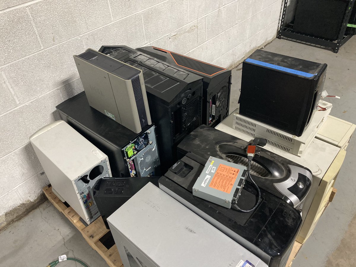 ShopUCW's tweet photo. Big restock came in! Plus a bunch of #stupidbuildfriday machines are ready to get done! 

It’s going to be a fun couple months! https://t.co/H3eU2TRZR2