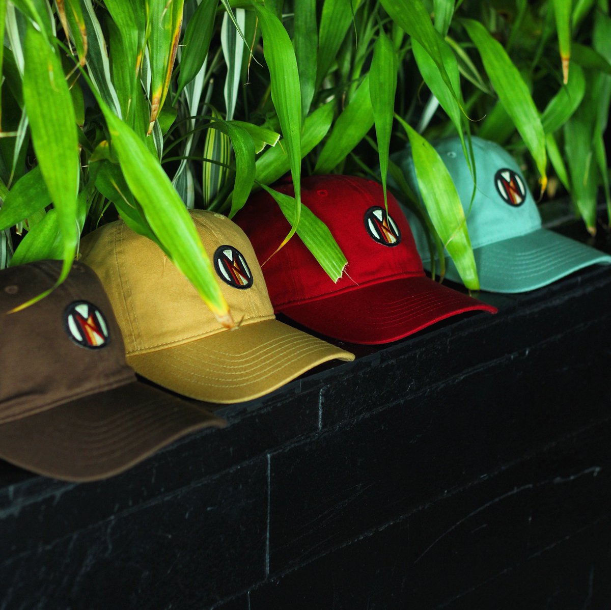 OmnifisenseL's tweet photo. In all that you do there is always space to add more comfort. #comfortable #Mensfashion #chillvibes #onlineshopping #womenswear #StreetStyle #lowkeylook #slowfashion #fittedhat #dadhats #caps #strapbackhat #comfyclothes https://t.co/hdCH8PJIri