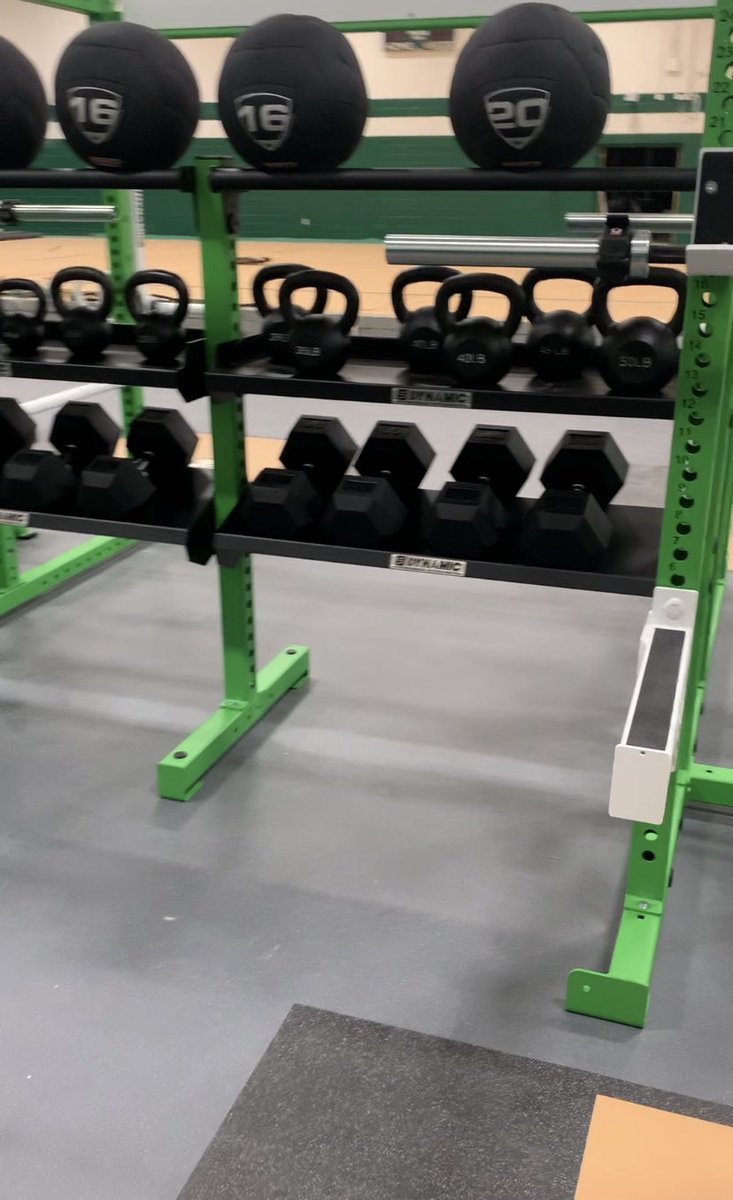 JeffSuper5's tweet photo. Great things happening at @KecoughtanHigh!! What a facility! @AthleticsKHS https://t.co/2EJPEW42M3
