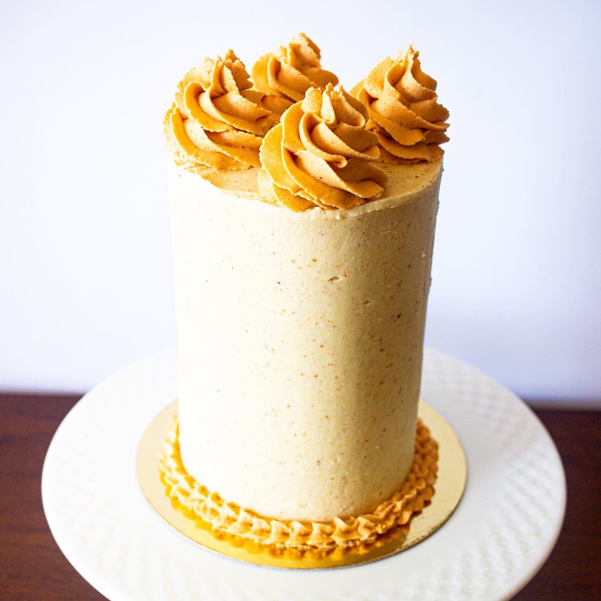 MB_Occasions's tweet photo. Hey, you got chocolate in my peanut butter!
You got peanut butter on my chocolate! 🍫 🥜 #mboccasions 
.
4” Signature chocolate cake with peanut butter buttercream. 
.
#peanutbuttercakes #peanutbutterbuttercream #peanutbuttericing #peanutbutter #chocolatepeanutbutter #customcakes https://t.co/lSAZ8U4IsV