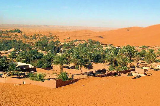 MaghrebBeauty's tweet photo. Oasis de béni-abbès, Algérie 🇩🇿 https://t.co/d3bxrrvQB4