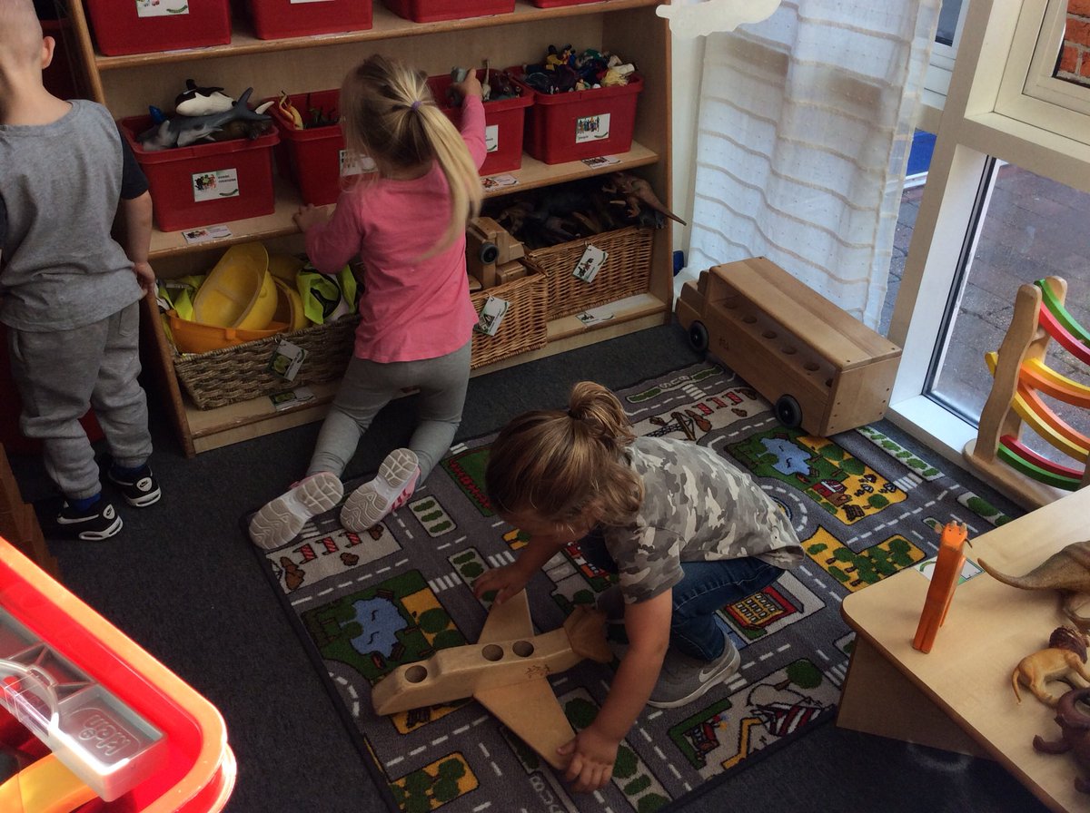 EPAFS1's tweet photo. This morning we welcomed some of our new children into the setting @EPA_EYFS https://t.co/Xfago73CPn