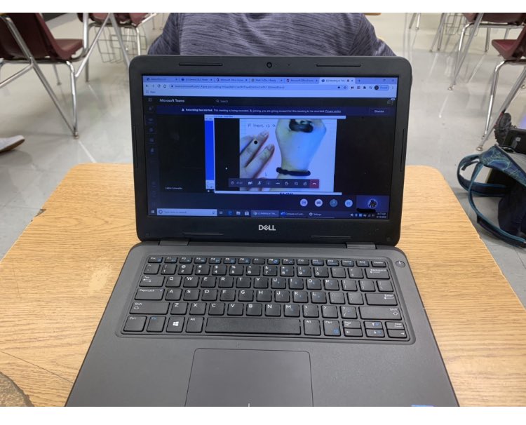 jerrisydes's tweet photo. Caitrin Coheneller &amp; Tara Burgess, Ts at Trexler Middle, are hitting it out of the park with implementing the hybrid learning model into their instruction.  Teaching their F2F &amp; remote Ss simultaneously is just another day at the park for these ladies! #onslowdlt @OnslowSchools https://t.co/ThRCE2NyAY