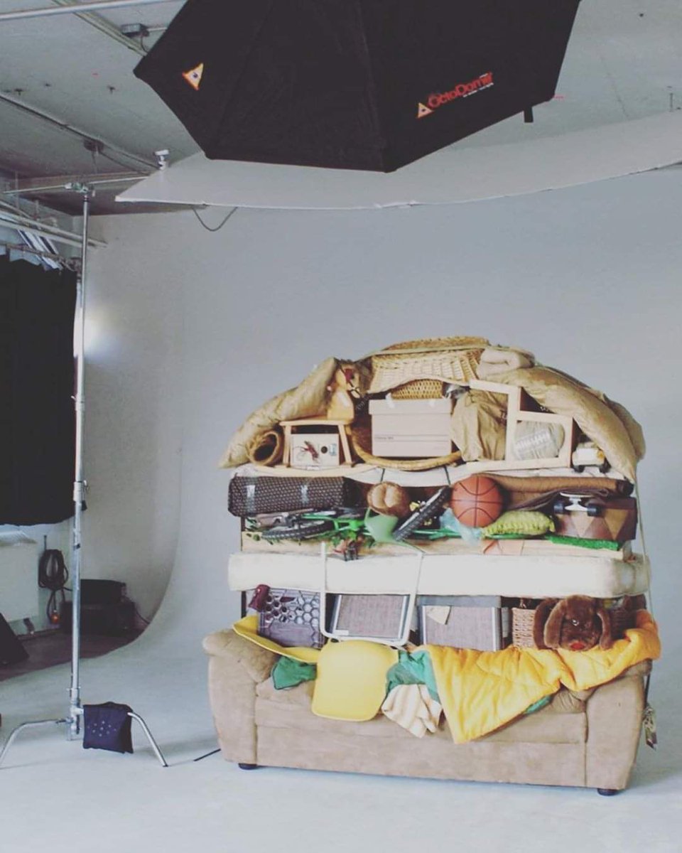 sharpcommedia's tweet photo. #CreativeSpot: Every year, more than 200,000 inhabitants move during the famous "Moving Day" (July 1) in Quebec, Canada. This inspired @McDonalds for this fun campaign. 🍔 https://t.co/VQdfrA9EU0