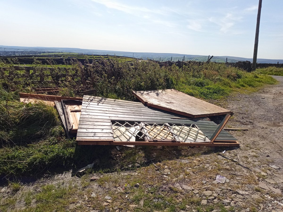 CMBC_CPT's tweet photo. Team 3 from the Community Protection Team patrolling Cold Edge Road and discovered areas of fly tipping respect the countryside TIP IT NOT DUMP IT
@CMBC_CSRT
@Calderdale
@Suewarden306
#keepcalderdaleclean
#yourtownnotyourdump https://t.co/uyT7K9USS9