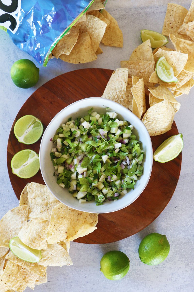 Summer is diced up into the perfect bite with this Mega Kiwi Cucumber Salsa! Keeping it fresh with the freshest ingredients-- you are going to want to make this dish. 
megakiwifruit.com/post/mega-kiwi…
#kiwi #salsa #fruit #snacktime