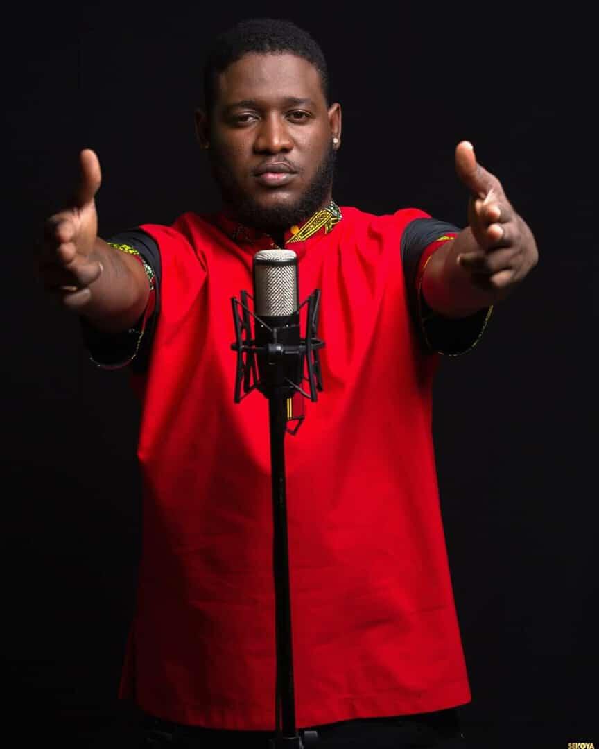 Yvechelbens1's tweet photo. Happy Birthday @DfiAyiti kolòn mw Zantray mw atis mw boule jou a an byen frèm pa Kite moun vi'n fè w fache broh.🍻🍻🍻
#CastroCity https://t.co/fuV5wSAJdo