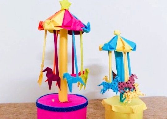 myboringtimes's tweet photo. Origami art of carousel #origami #origamiart #artwork #creative
#paperart #papercrafts #kidscrafts
#kidsactivities #handicrafts #giftideas #crafts #crafting #DIY
#diycrafts #papercarousel 

#myboringtimes

https://t.co/5rrrsVfC6A https://t.co/i6cksROIzU