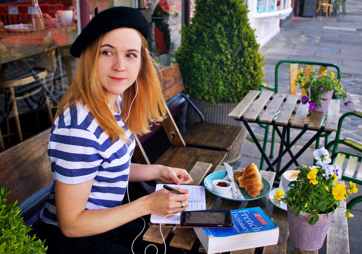 WHY Listen to a Podcast? 🎧🇫🇷
To learn a new language! The first #podcast Cat listened to was Français Autentique. Fluent in #French, she wanted to learn idioms. Et VOILÀ, she got to expand her vocabulary, while doing something else! CHOUETTE! 
What language do you want to learn?