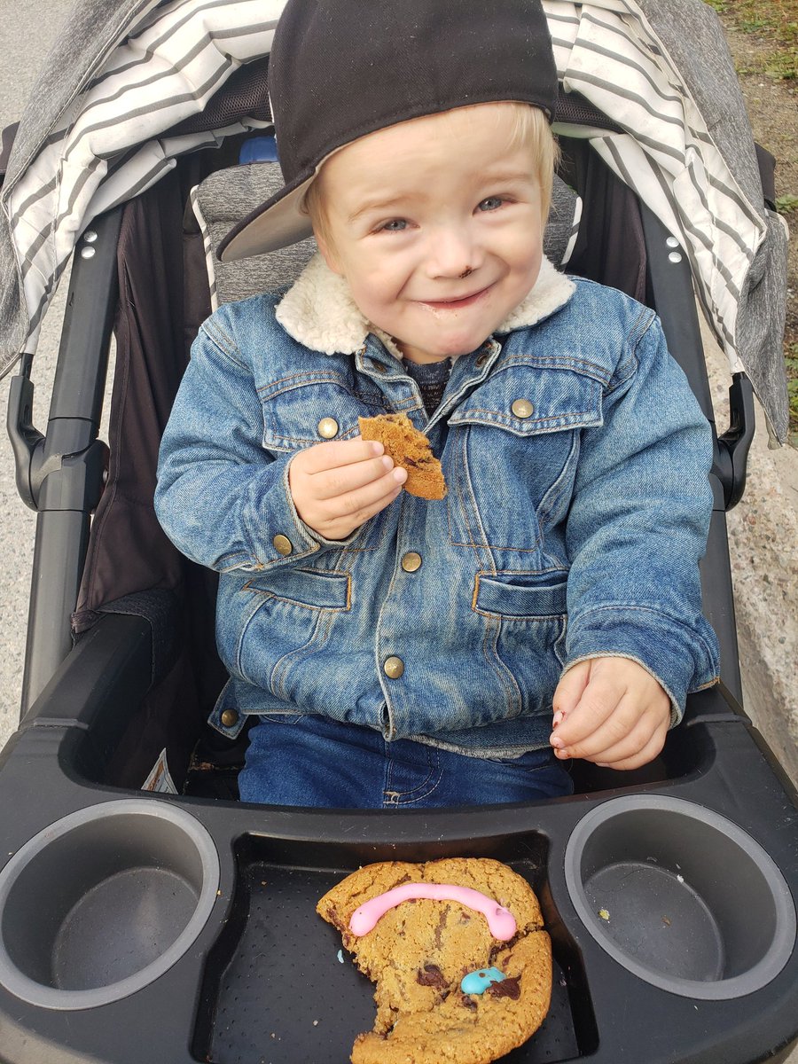 IrishGoddess0's tweet photo. Enjoying the first #SmileCookie of the week #TimHortons https://t.co/E0kiF60aPj