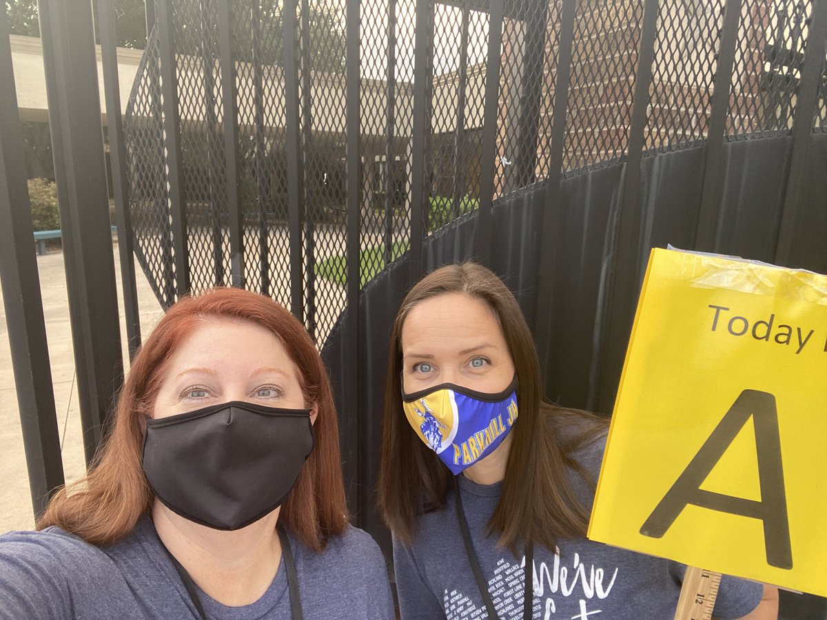 farrahsmock's tweet photo. @AgnewsClass and I are ready to greet our students @PjhRaiders #pjhbettertogether #risdwevegotthis https://t.co/2Fa7BS6nrI