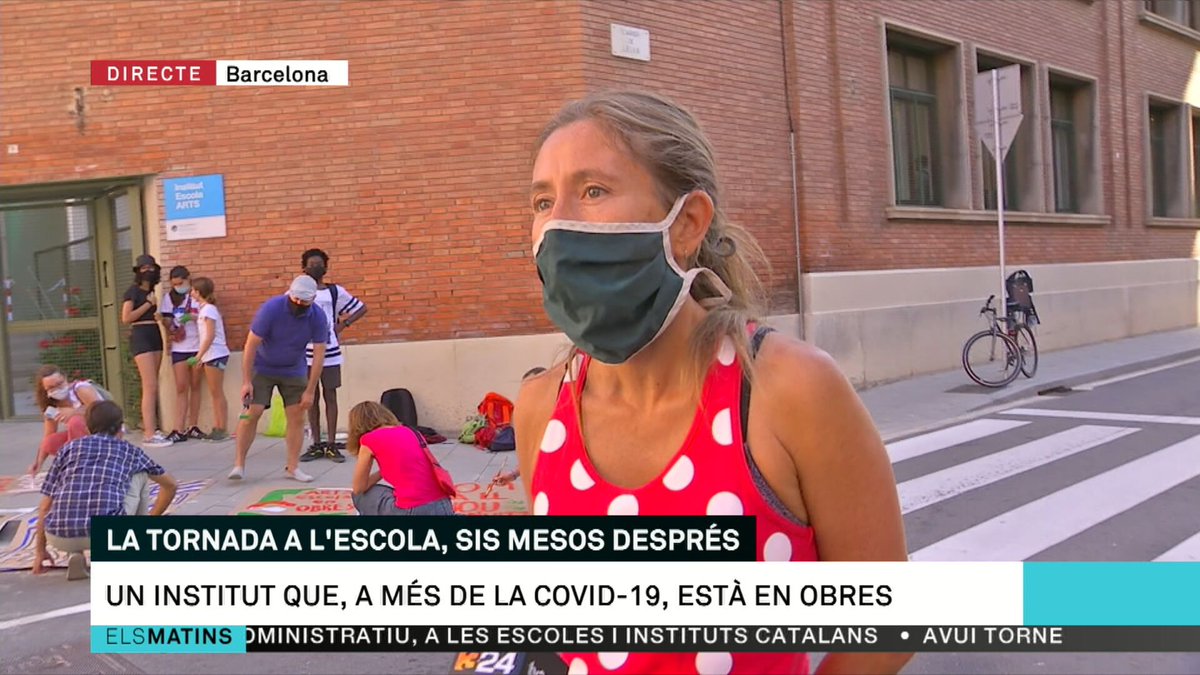 rubencabus's tweet photo. ▶ L'institut-escola Arts, de #Barcelona, ha començat avui les classes d'ESO a mig gas per culpa d'unes obres que no han acabat a temps. Ho hem explicat en directe a @elsmatins https://t.co/W7CoziitVS @AfaArts @AssGrogaSants https://t.co/OR3uJ1ePwW