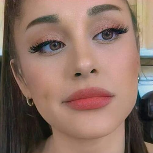 lahumanchanel's tweet photo. #streamnotearslefttocry 
Vayan a escuchar NTLTC que falta poco para alcanzar un billon de reproduccionees!! https://t.co/ApFave044w