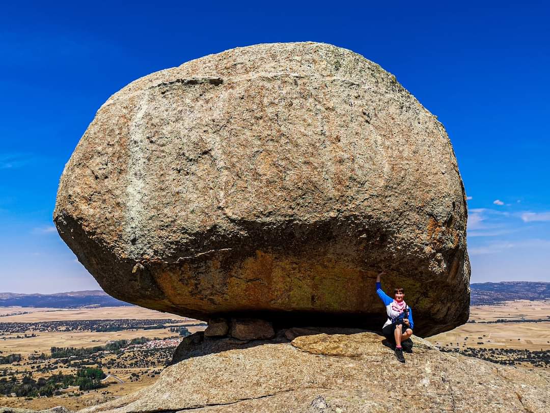 wellthy111's tweet photo. Recién llegadas de la Sierra de Gredos, Ulaca, cuevas, laguna grande...os dejamos unas fotillos para q veáis las maravillas que estamos preparando! 
Rutas nuevas para 2021!  Este jueves nos vamos a…LOS PIRINEOS!!
Este 2021 viene muy fuerte! https://t.co/Oi62XeCucm