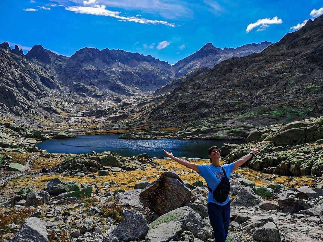 wellthy111's tweet photo. Recién llegadas de la Sierra de Gredos, Ulaca, cuevas, laguna grande...os dejamos unas fotillos para q veáis las maravillas que estamos preparando! 
Rutas nuevas para 2021!  Este jueves nos vamos a…LOS PIRINEOS!!
Este 2021 viene muy fuerte! https://t.co/Oi62XeCucm