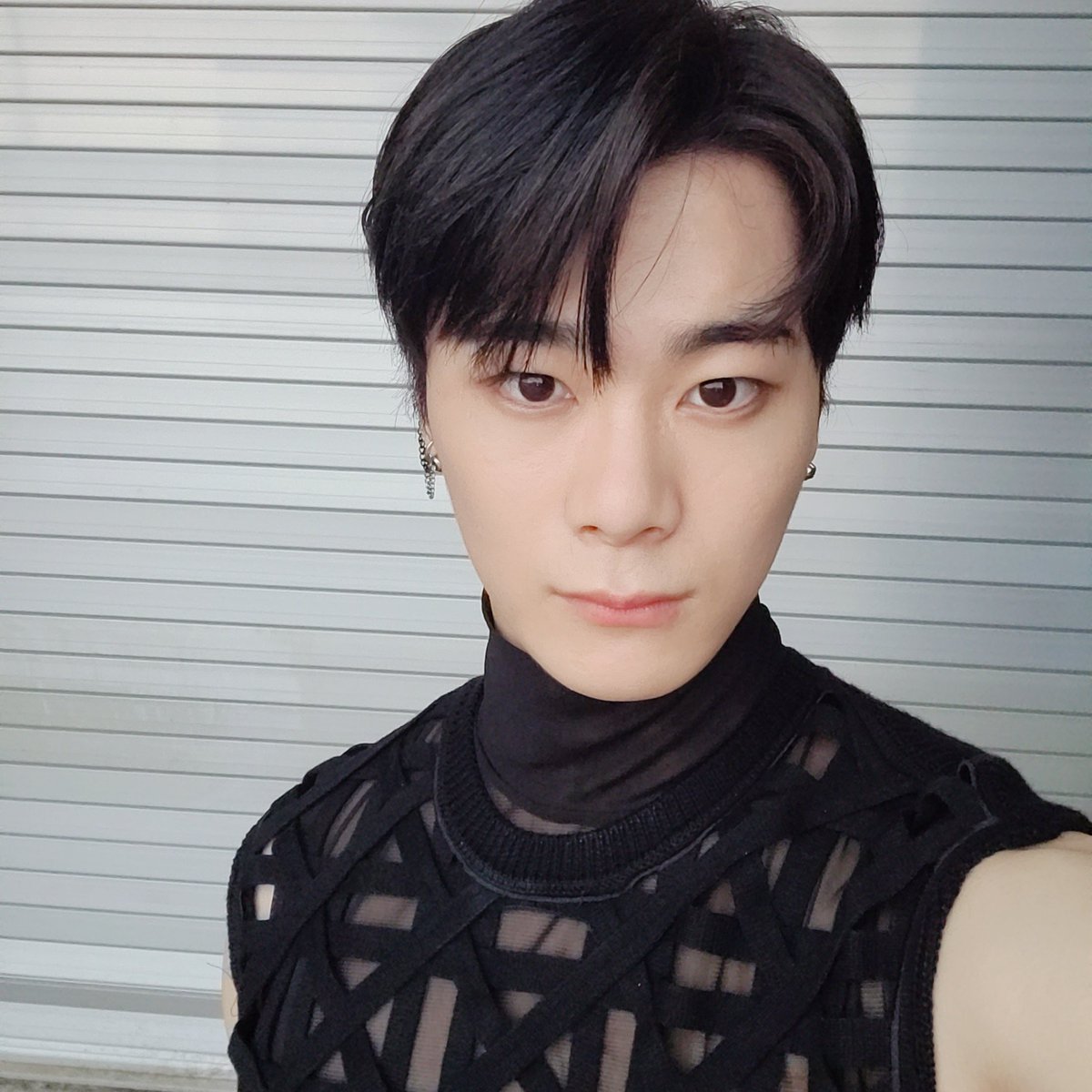 offclASTRO tweet picture