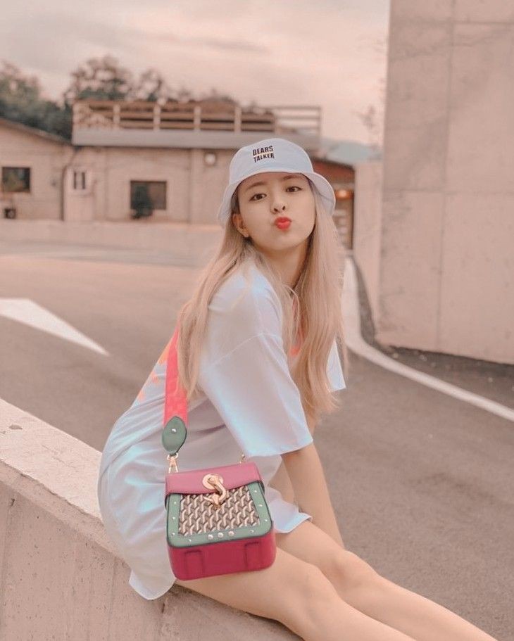 Gw newbie
Mutualan?rt manizz
Fambest?gedor dm gk gigit kok

#roleplayerindo #roleplayerkpop #roleplayerworld #MutualanAjaDuluSiapaTauJodoh #fambest