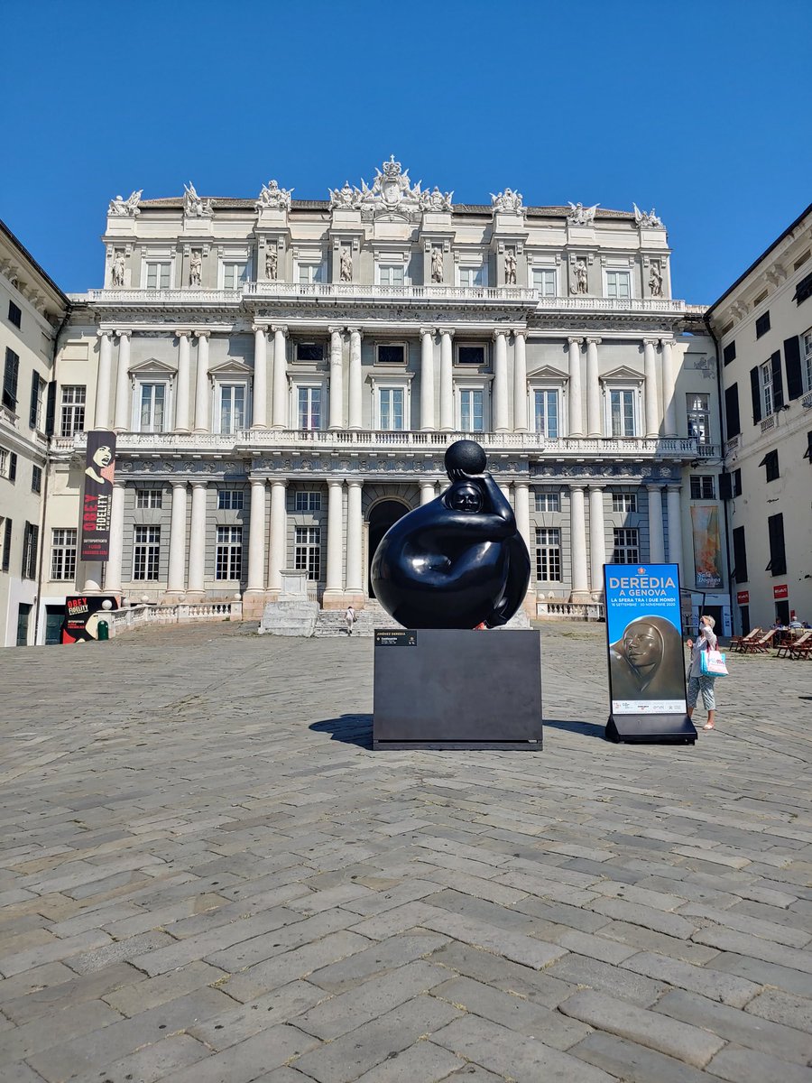 simo_valenti's tweet photo. Trovata per caso, ora voglio vedere tutte le altre!

@GenovaEventi @Genova4Tourist 

#piazzaMatteotti #Deredia #Genova #arte #Continuacion https://t.co/np9vslc3aH