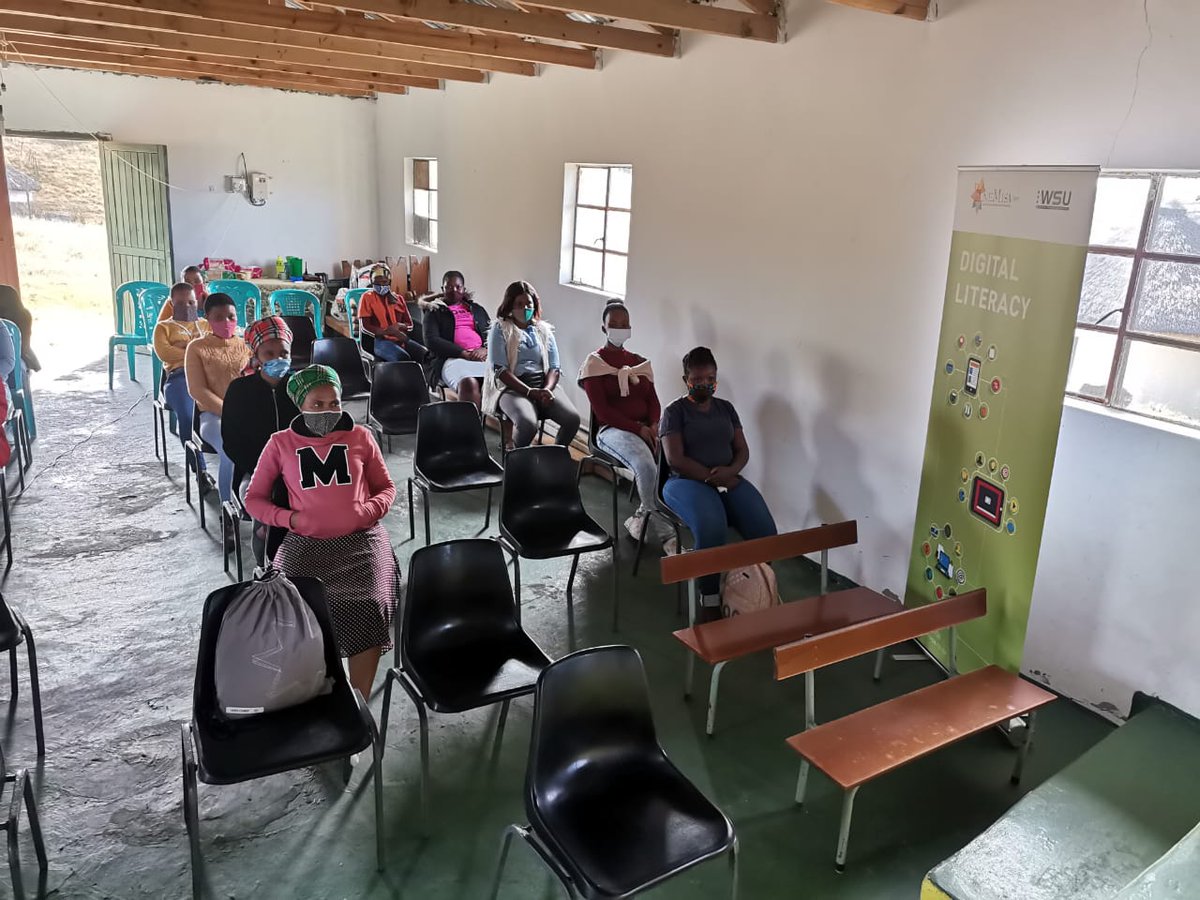 Basic Mobile Literacy training continues in Mankosi, Eastern Cape.