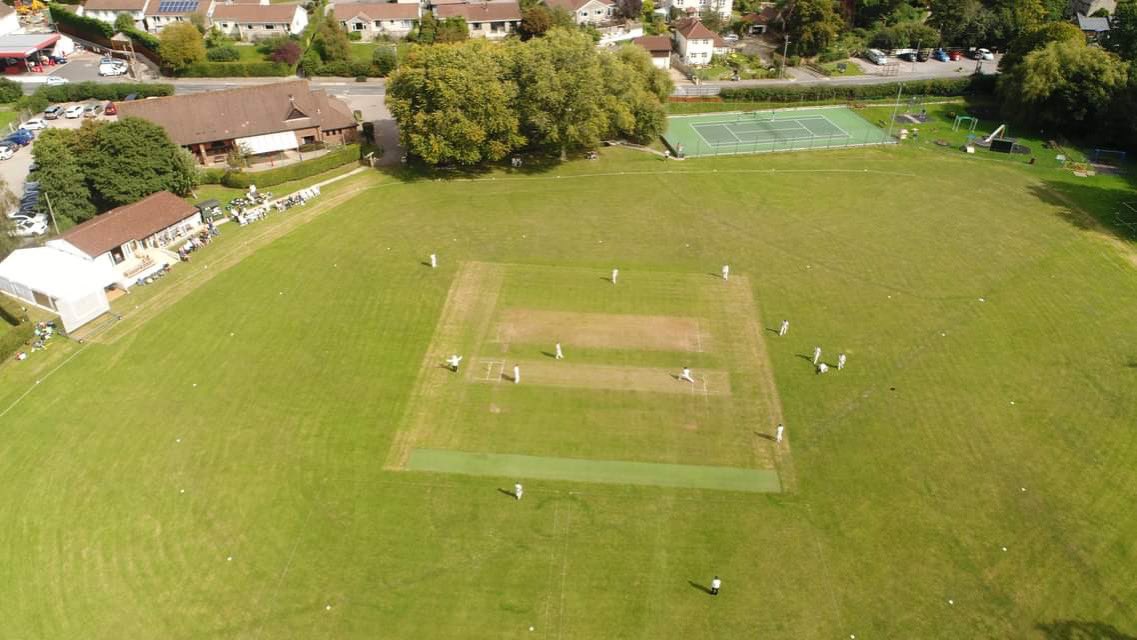 jsfseward's tweet photo. Managed to get this action shot of @tylerwellman_ bowling a rare wide for @UplymeLRegisCC. 🏏#SorryTyler🤷♂️ #Batsmanthatbowlsabit😉 https://t.co/3vsa3ro4tW