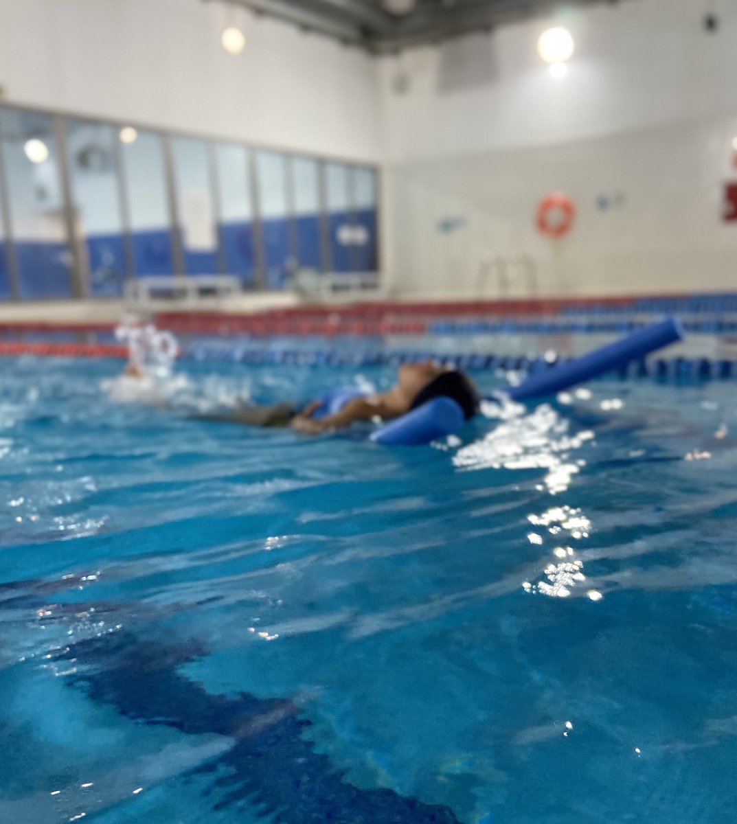 Colegio_Helade's tweet photo. Cosas que nos hacen felices:

👉🏻 Las clases de Natación ✅

🙂 Nuestros alumnos de #EducaciónInfantil retoman la Piscina para seguir disfrutando y aprendiendo en el agua. 

🔸Grupos reducidos y separados🔸
🔸Máxima seguridad🔸 

 #vueltaalcole2020   
#SomosHélade #Boadilla https://t.co/uwmyzcilGl