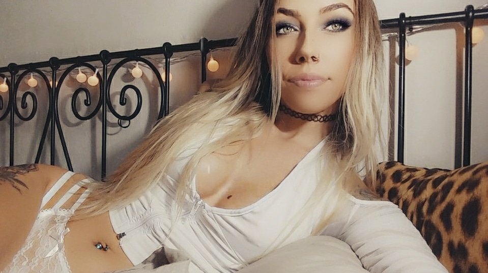 Mehh😓 I gotta learn to also use my twitter! Am i missing out? 😔 https://t.co/lSPqVKFsWJ