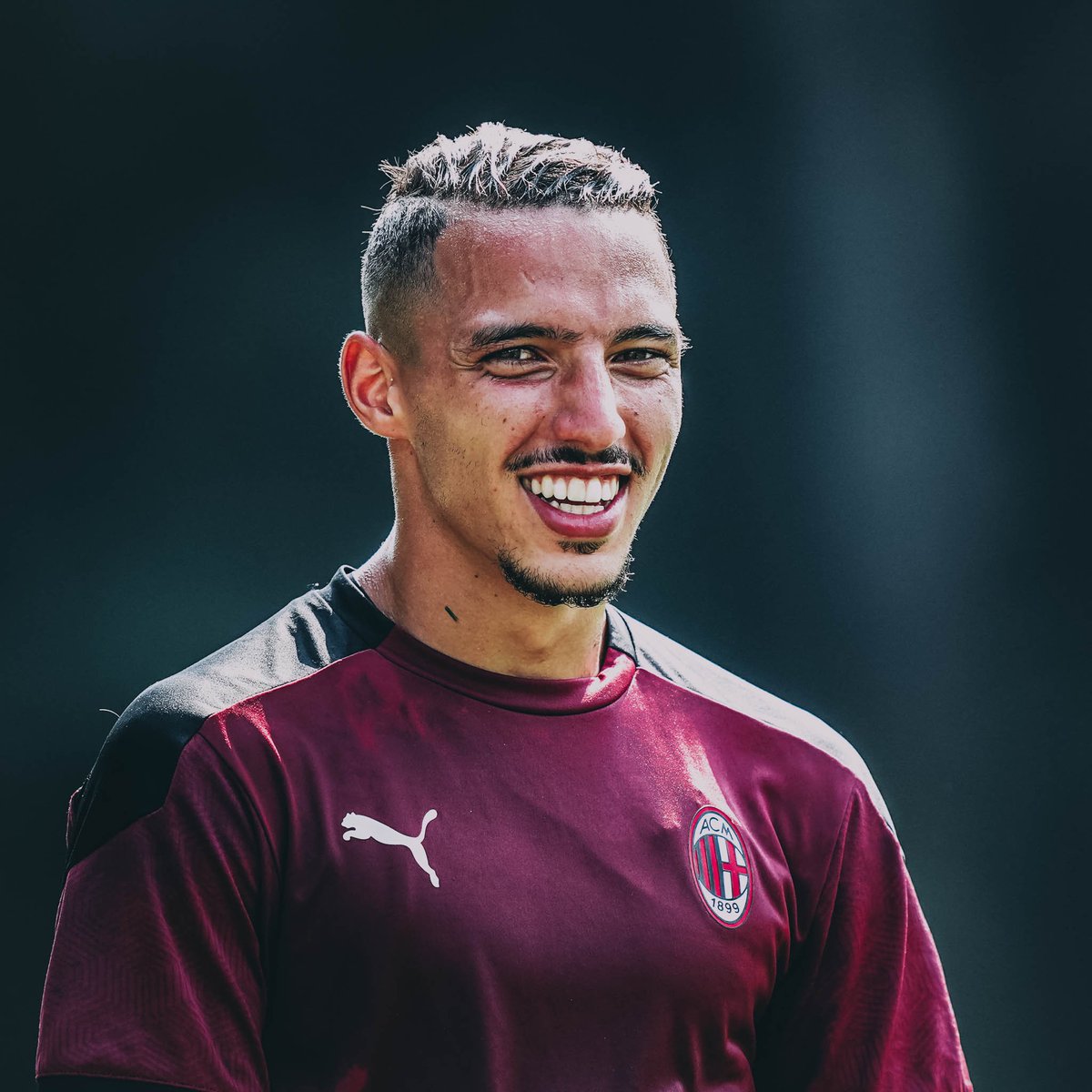 IsmaelBennacer's tweet photo. Ready to start the 2020/21 season 🔴⚫️ #SempreMilan https://t.co/48BEGc4P7S