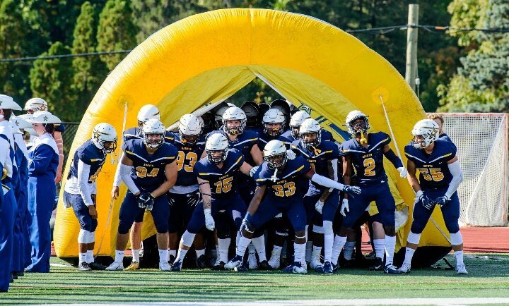 AnthonyG2021's tweet photo. Blessed to receive an offer from Siena Heights University‼️#FearTheHalo 💫 https://t.co/uUJHYK3RWl