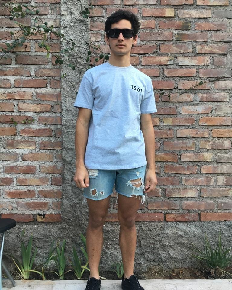 Hola, estoy haciendo estas remeras, si les interesa acá esta el ig <a href="/quince/">Kaia Dekker</a>.61 y si no les interesa replanteense su vida porque están buenas. Gracias.