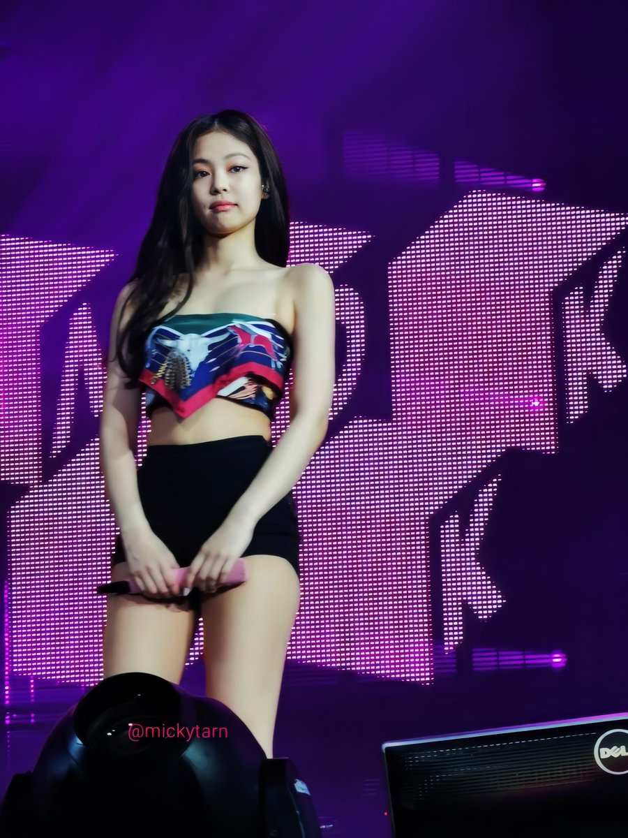 jenniesarchive's tweet photo. imagine being this hot https://t.co/G5tI2f2kig