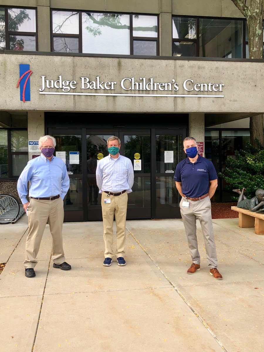 BakerCntr's tweet photo. Welcome back to all our Manville School students and staff! While things may be a little different, we're still ready for a productive, fun, and safe year. #firstdayofschool #firstdayofschool2020 #BackToSchool #BackToSchool2020 https://t.co/M7OybAfnen