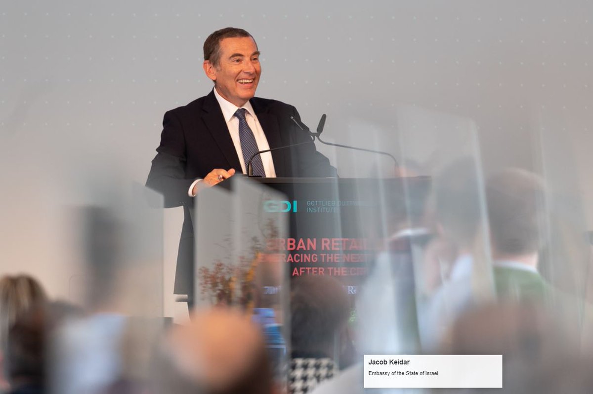 israelinCH's tweet photo. Botschafter Jacob Keidar stellte am International Retail Summit des @GDInstitute letzte Woche einige #Innovationen aus #Israel in dem Bereich vor. Später wurde Bringg-CEO @guybloch1 live aus #TelAviv zugeschaltet.
Vielen Dank für die Einladung an diesen lehrreichen Anlass! #iht20 https://t.co/kJQFJjrCua