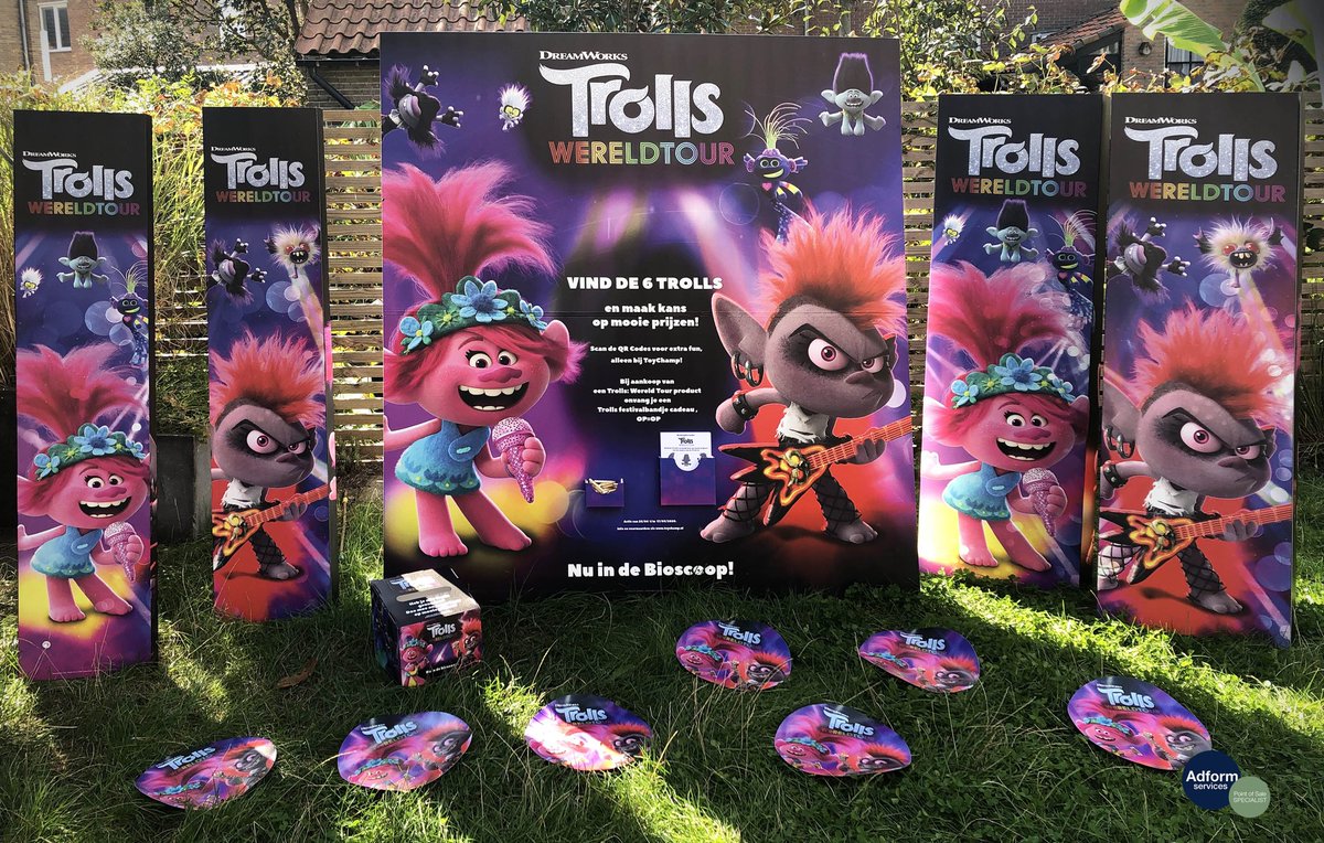 AdformServices's tweet photo. #POS campagne “Zoek de Trollen” #Trollswereldtour instore #topkaart #zijkaart #schapstrook #protectiepoorthoes #megastandee #kleurplaat #standee #inleverbox #vloersticker https://t.co/yIWxmrnHBG