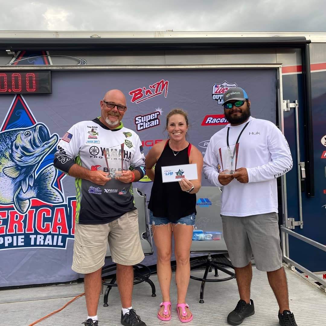 CrappieCowboy's tweet photo. #acccrappiestix #yamahaoutboards #yamahaprofishing #magicdry #sunline #bigbitebaits #grenadalaketackle #xpressboats #catspot #Grovemarine #dunkinbucktailjigs https://t.co/HfgpHwg22O
