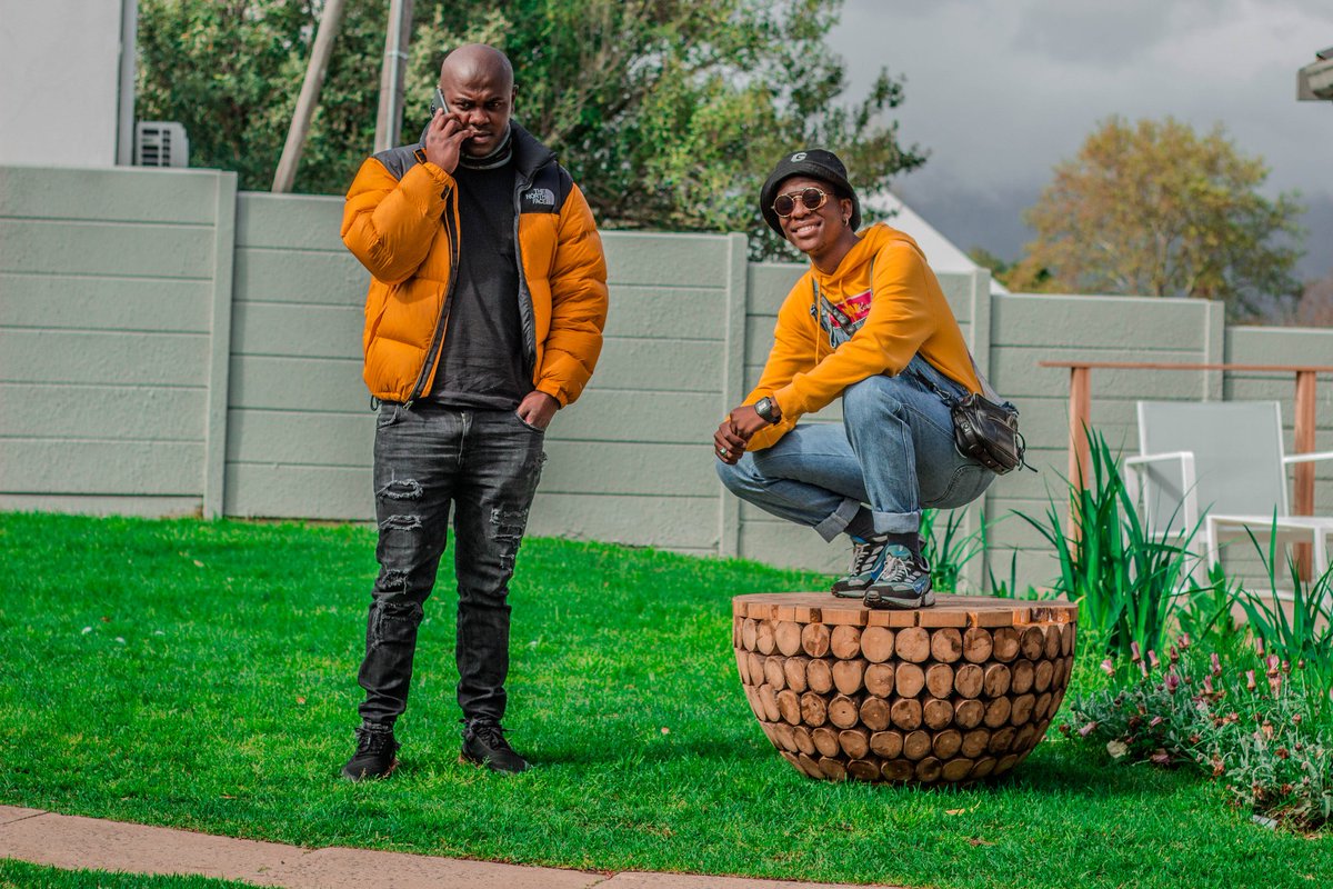 bravoleroux's tweet photo. ayikaqali party @Mshayi_Mbeki 🤪🥺 #MakeCapeTownGreatAgain 🌚🙌🏾

📷: Freshallseasons https://t.co/v1TO1k4KWu