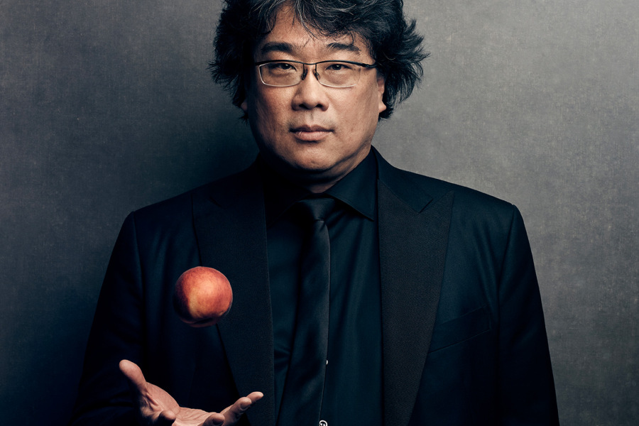 hancineba's tweet photo. ¡Feliz cumpleaños, Bong Joon-ho! 

#HoyCumple 50 años el aclamado director de grandes éxitos como Memories Of Murder, The Host, Okja y la multipremiada Parasite. 

¿Si pudieras elegir una sola, cuál sería tu pekícula favorita de Bong Joon-ho? https://t.co/Ukr90v1HND