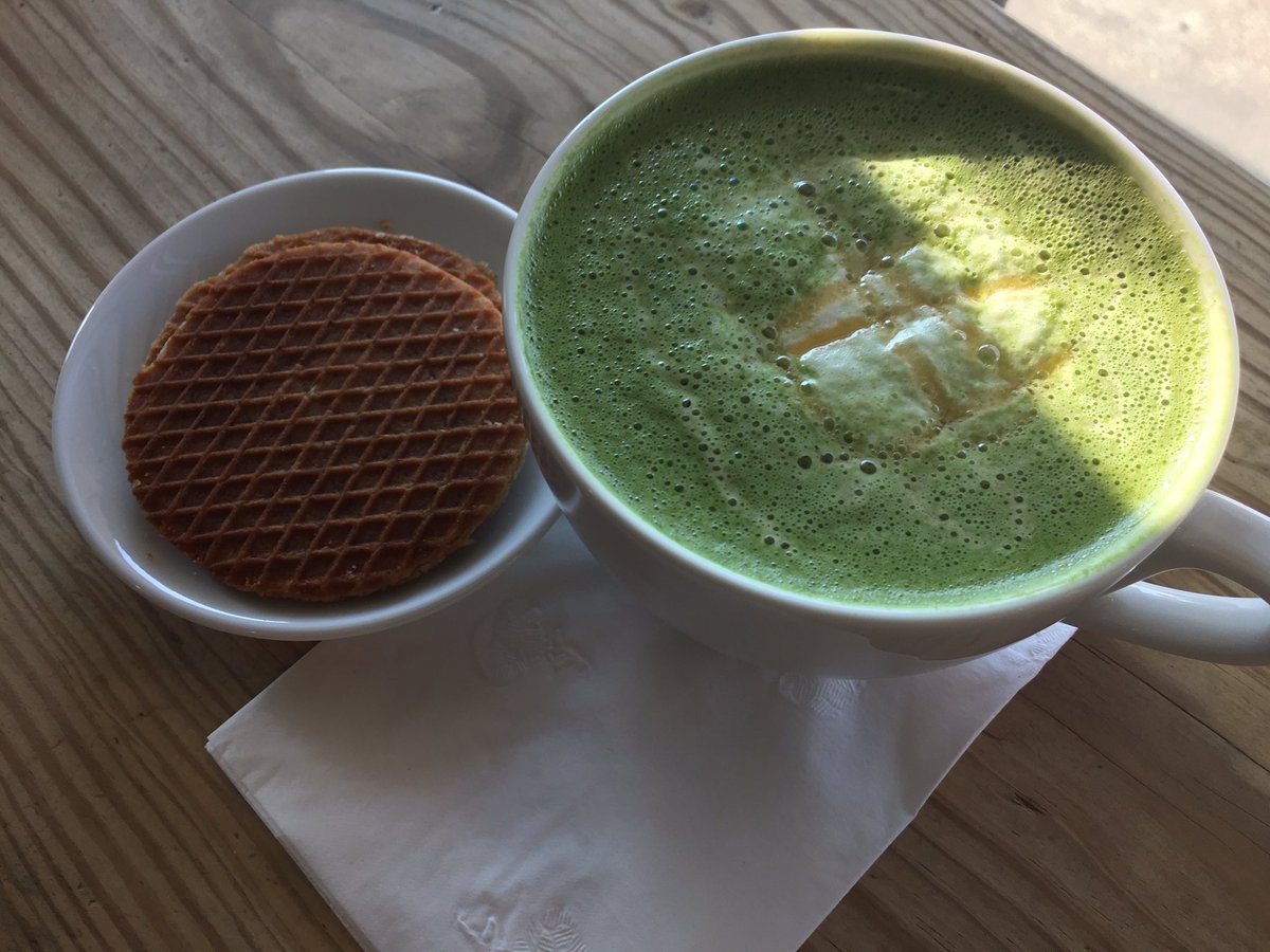 Matcha from <a href="/thesteepingroom/">The Steeping Room</a> and <a href="/stroopclub/">The Stroopclub</a> waffles for breakfast 😋🍵 🧇