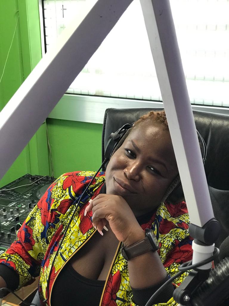 empire1027fm's tweet photo. The Queen of the mid-morning airwaves @realayorkor is on with the #BrunchMix

It's the #GHFriday edition of the #BrunchMix.

Tune in and enjoy the best of Ghanaian tunes.

#Empire1027FM
#FeelTheDifference https://t.co/J09wUNsxwd