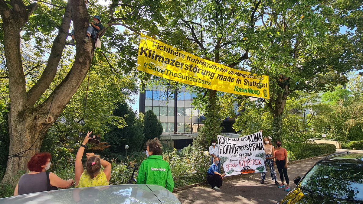 robin_wood's tweet photo. Klimazerstörung made in Stuttgart - Klimaaktivist*innen fordern Rückzug des Stuttgarter Unternehmens Fichtner aus Kohlekaftwerksprojekt in Bangladesch! #stopfichtner #stoprampal #savethesundarbans @fffstuttgart @t_nowshin PM: https://t.co/nv4xwuKOJe https://t.co/m2ylwWOuYt