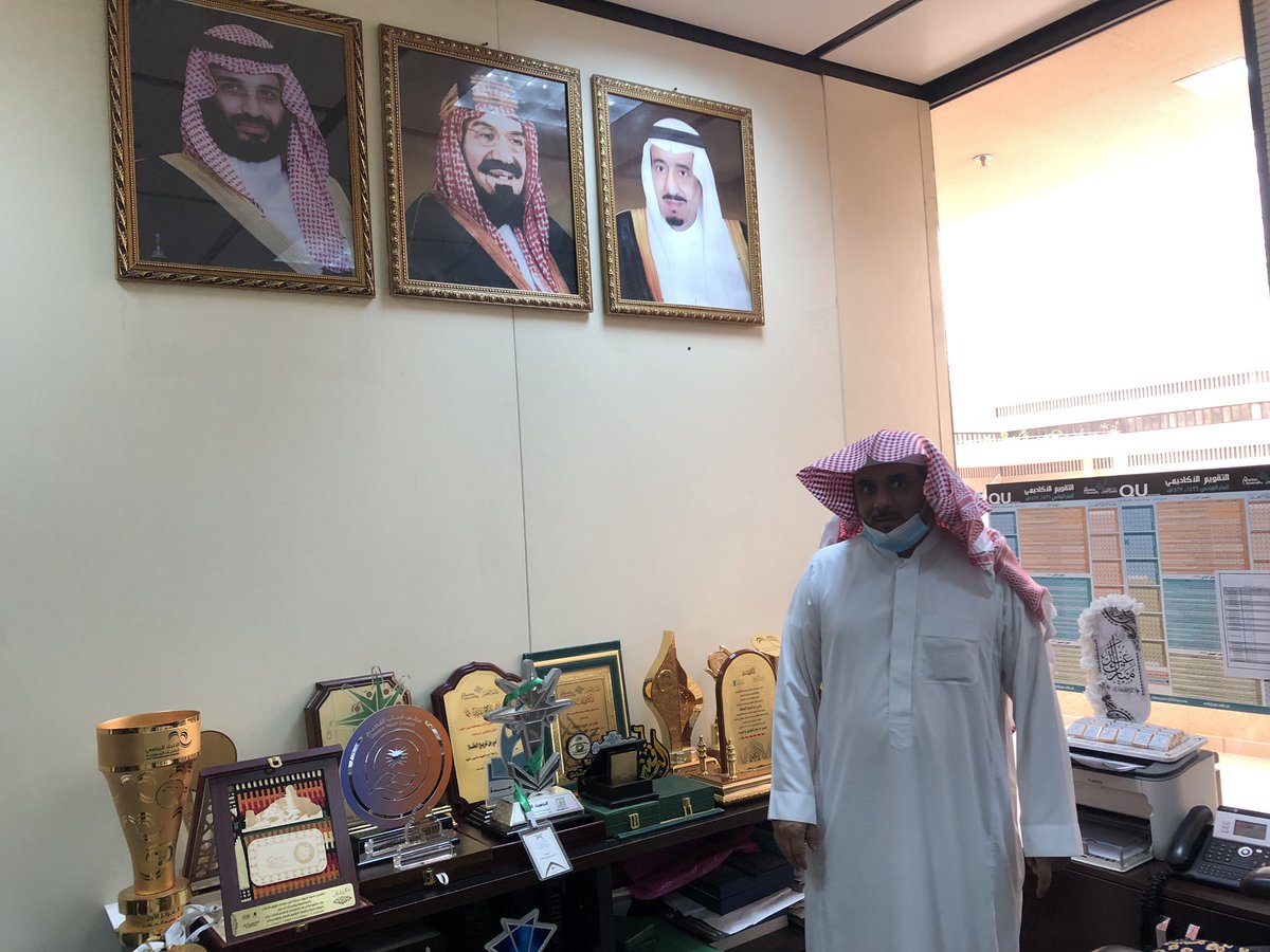 qunsad's tweet photo. اليوم ودع العمادة سعادة الدكتور علي بن فريح العقلاء بعد انتهاء فترة عمادته عميدا لشؤون الطلاب.. 
أسرة عمادة شؤون الطلاب تتمنى له حياة عملية وعلمية موفقه.. 
صور من وداعه في مكتبه ظهر اليوم..
.
قدمت إلينا مبتسما ووادعتنا مبتسما 
فلك منا صادق دعواتنا بالتوفيق والسداد.
#جامعة_القصيم https://t.co/TU6YFPybnS