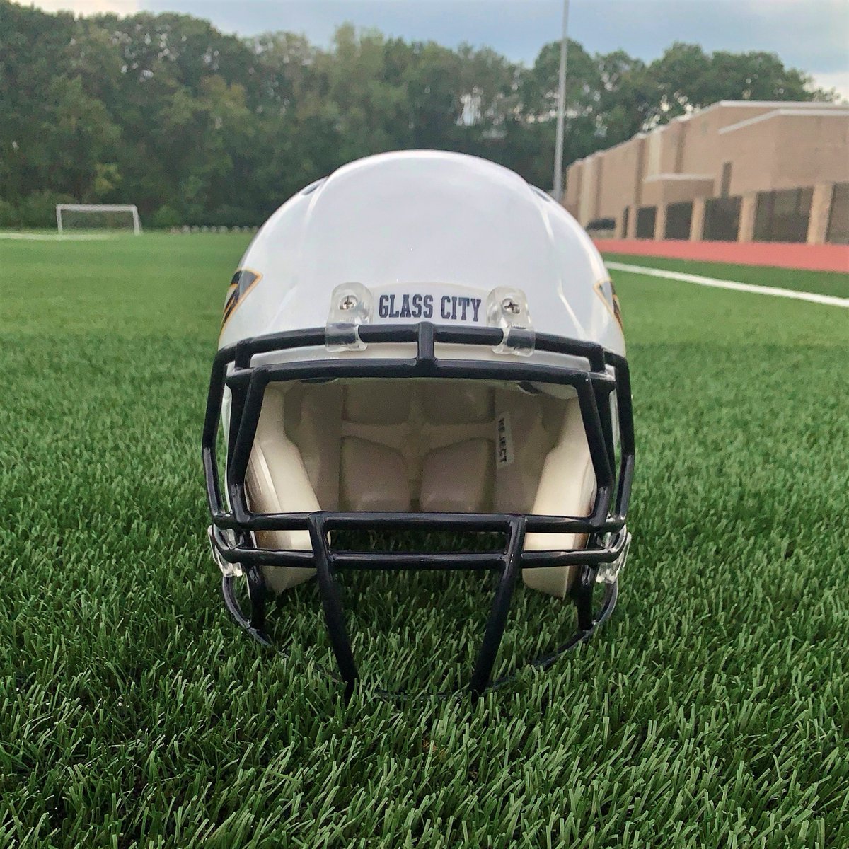 ToledoRockets's tweet photo. Early Bird Raffle: Purchase your 50/50 ticket by Friday, September 18 at 12:00 p.m. to be entered in for a chance to win an authentic Toledo Football helmet! #Rockets5050 https://t.co/8FPvJCt4Zo https://t.co/EFziEJGwgY